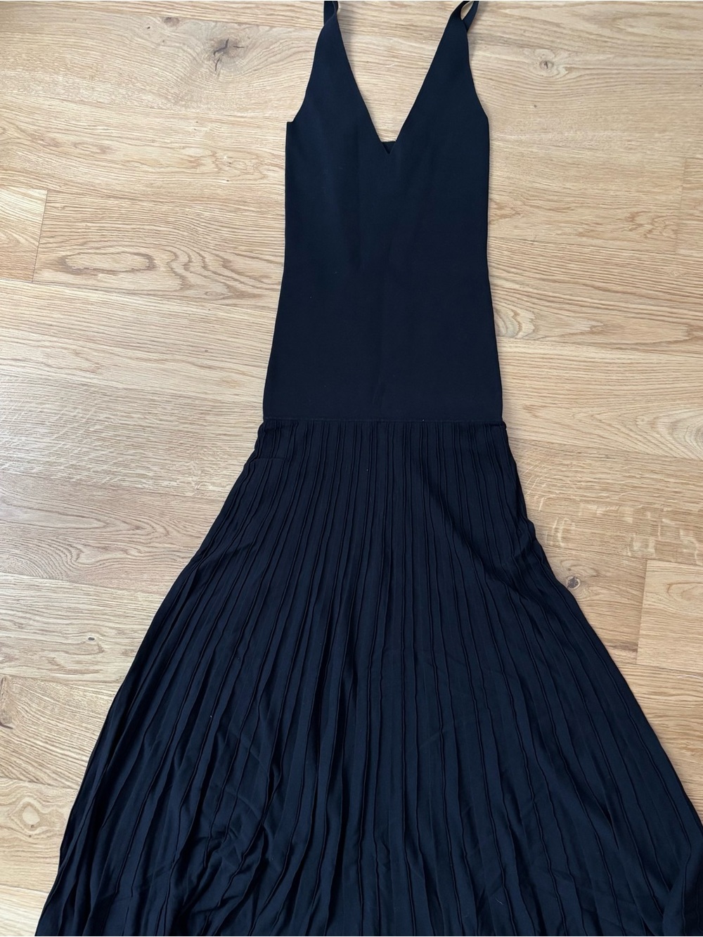 Black V-Neck Sleeveless Maxi Dress - Brand - Picture 5 of 6
